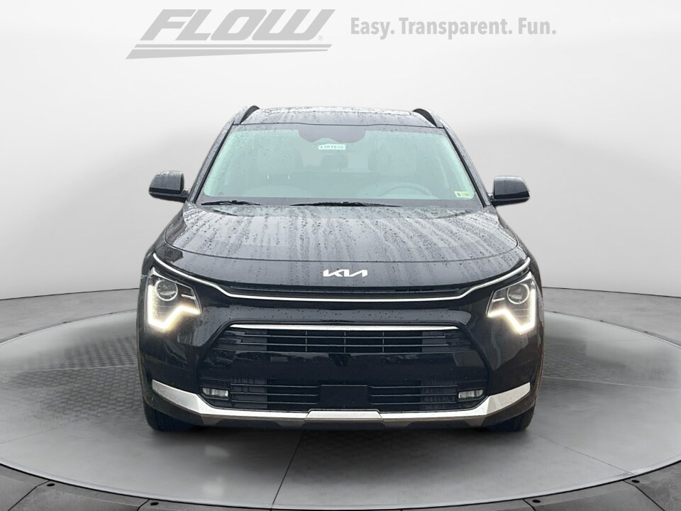 2024 Kia Niro EX photo 2