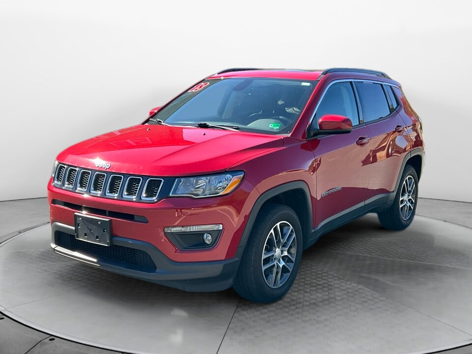 2018 Jeep Compass Latitude photo 2