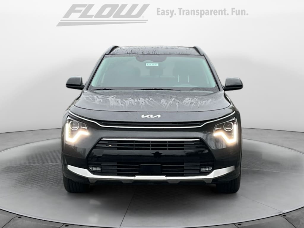 New 2025 Kia Niro EX Touring SUV