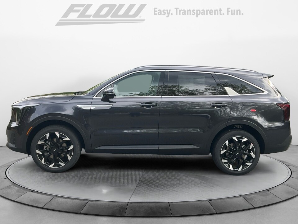 2026 Kia Sorento EX photo 4