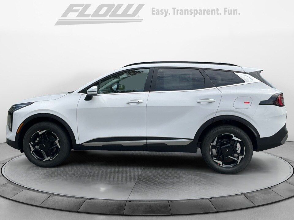 2026 Kia Sportage EX photo 4