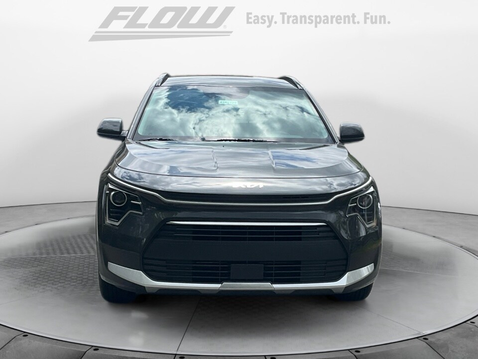 2025 Kia Niro Plug-In Hybrid EX photo 2