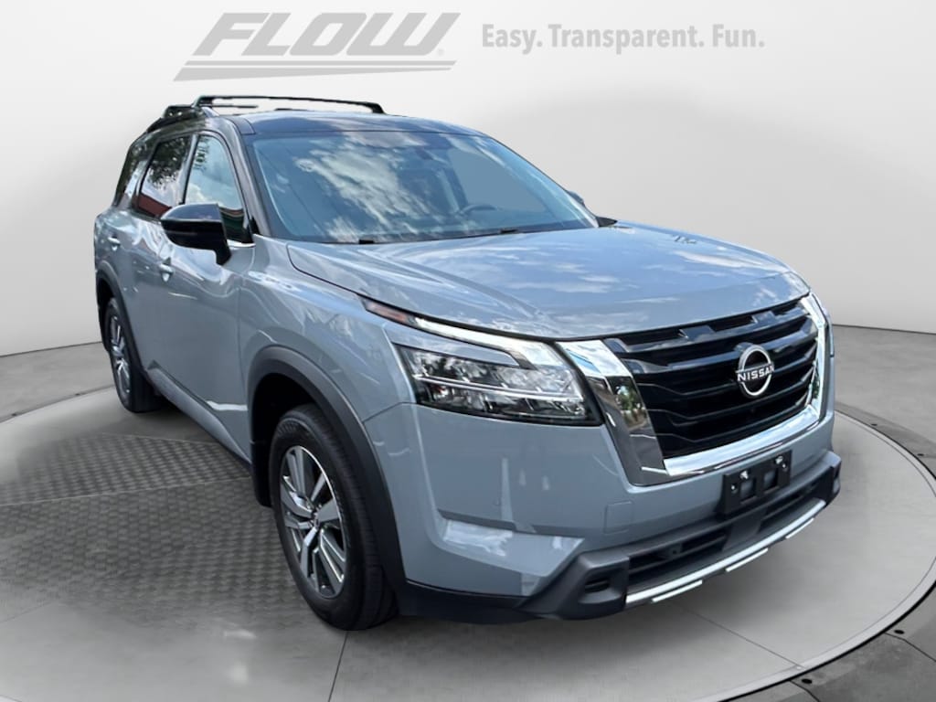 Used 2024 Nissan Pathfinder SL SUV