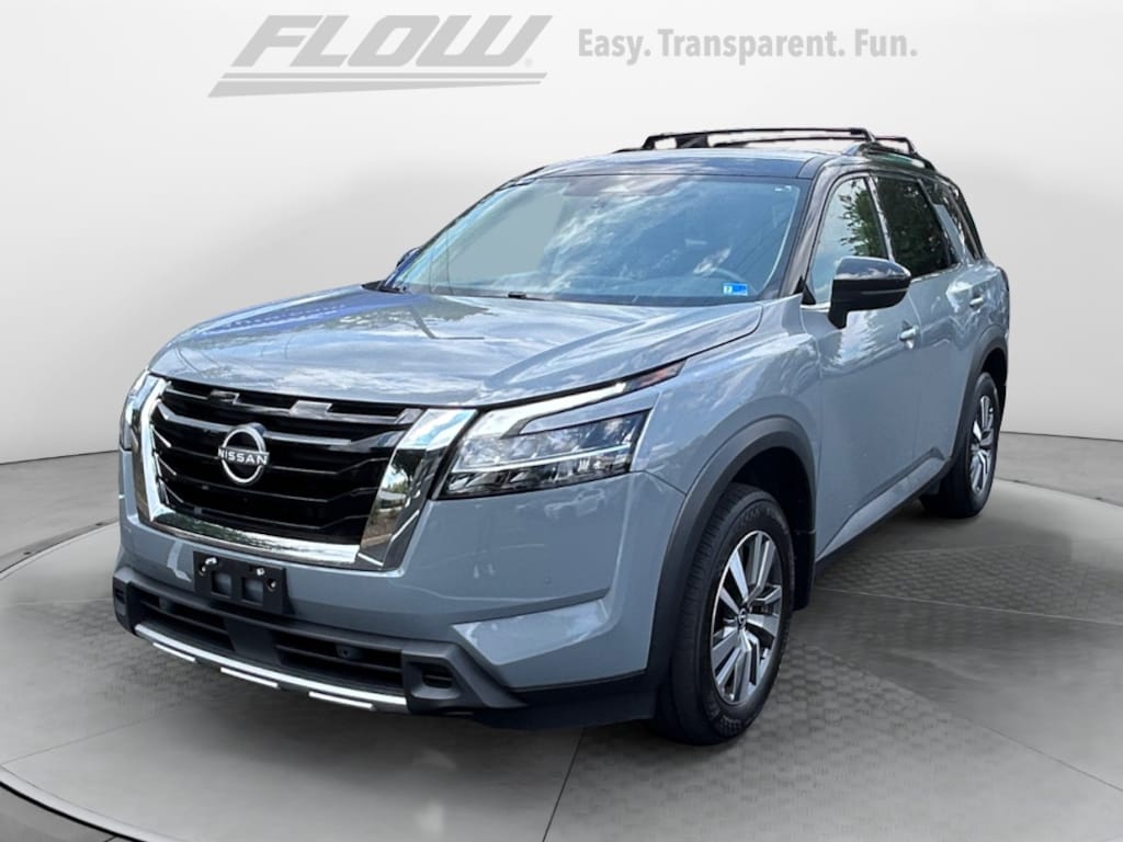Used 2024 Nissan Pathfinder SL SUV