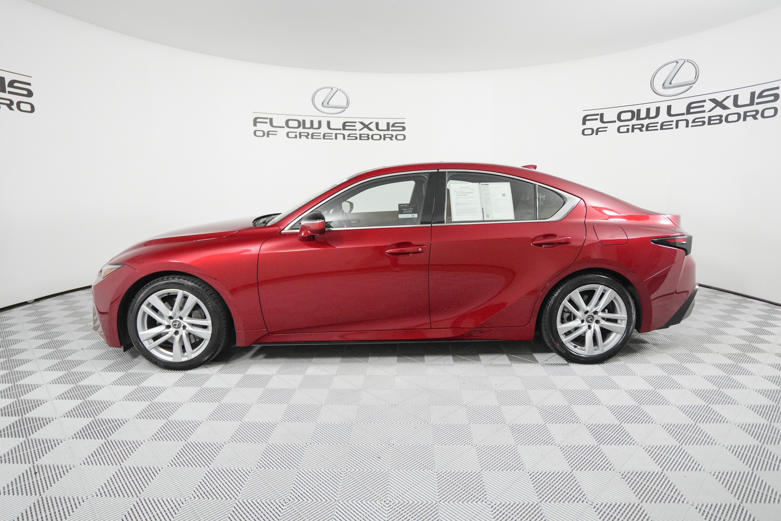 2024 Lexus IS 300 photo 4