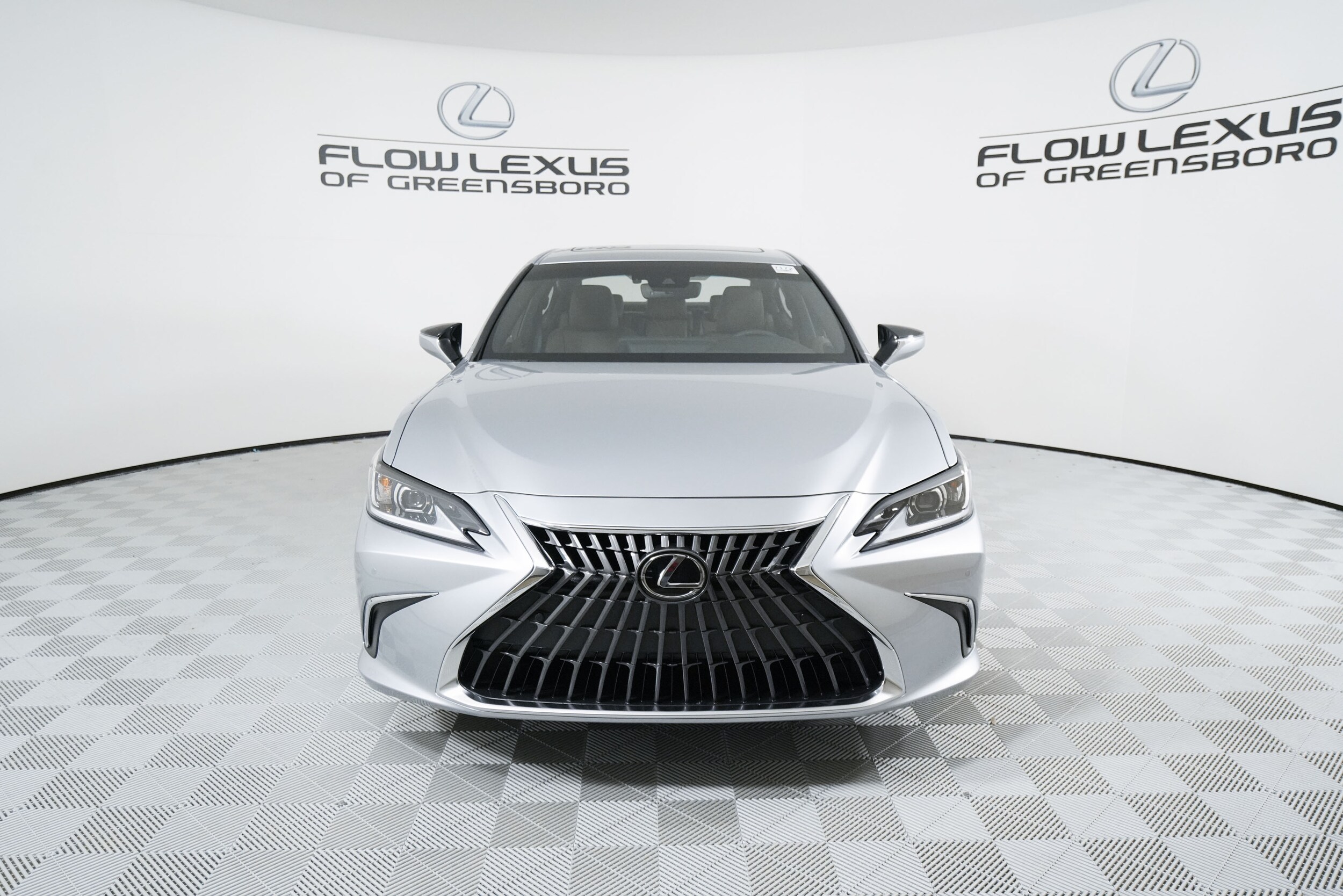 2025 Lexus ES 350 photo 2