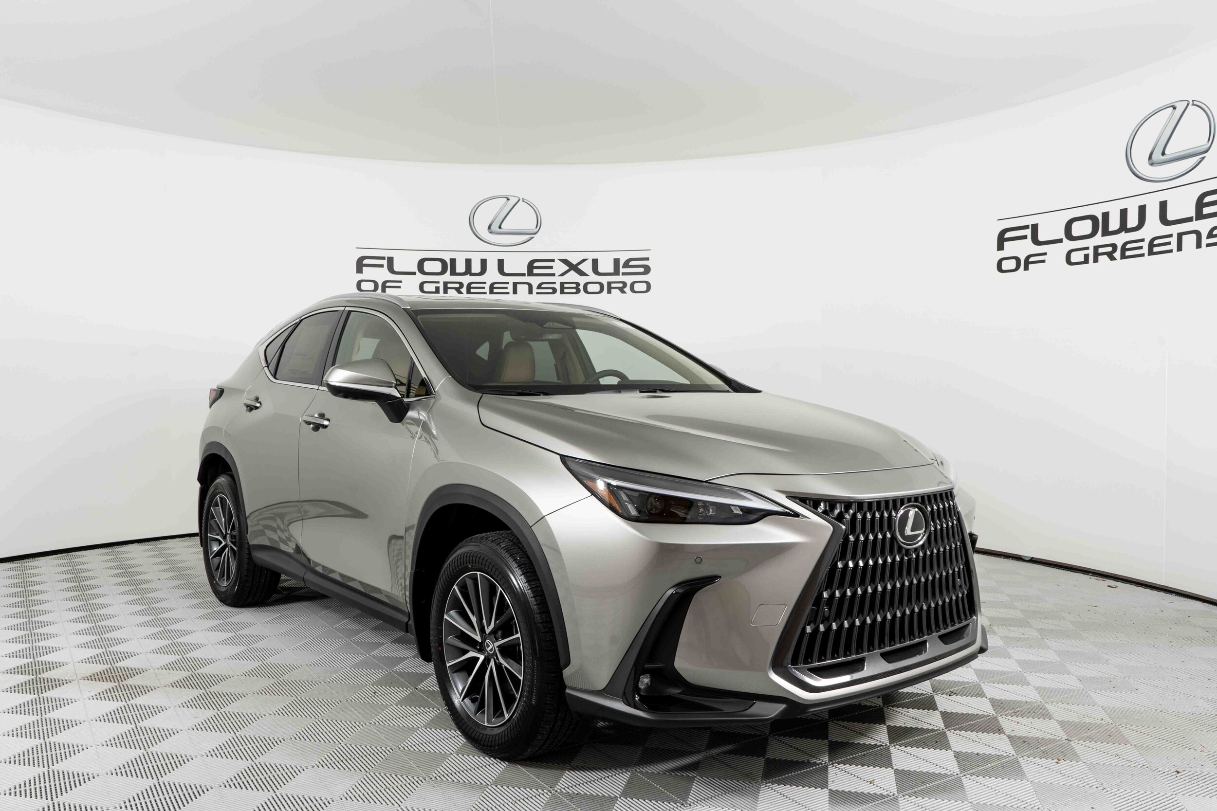 2026 Lexus NX 350 Premium photo 2