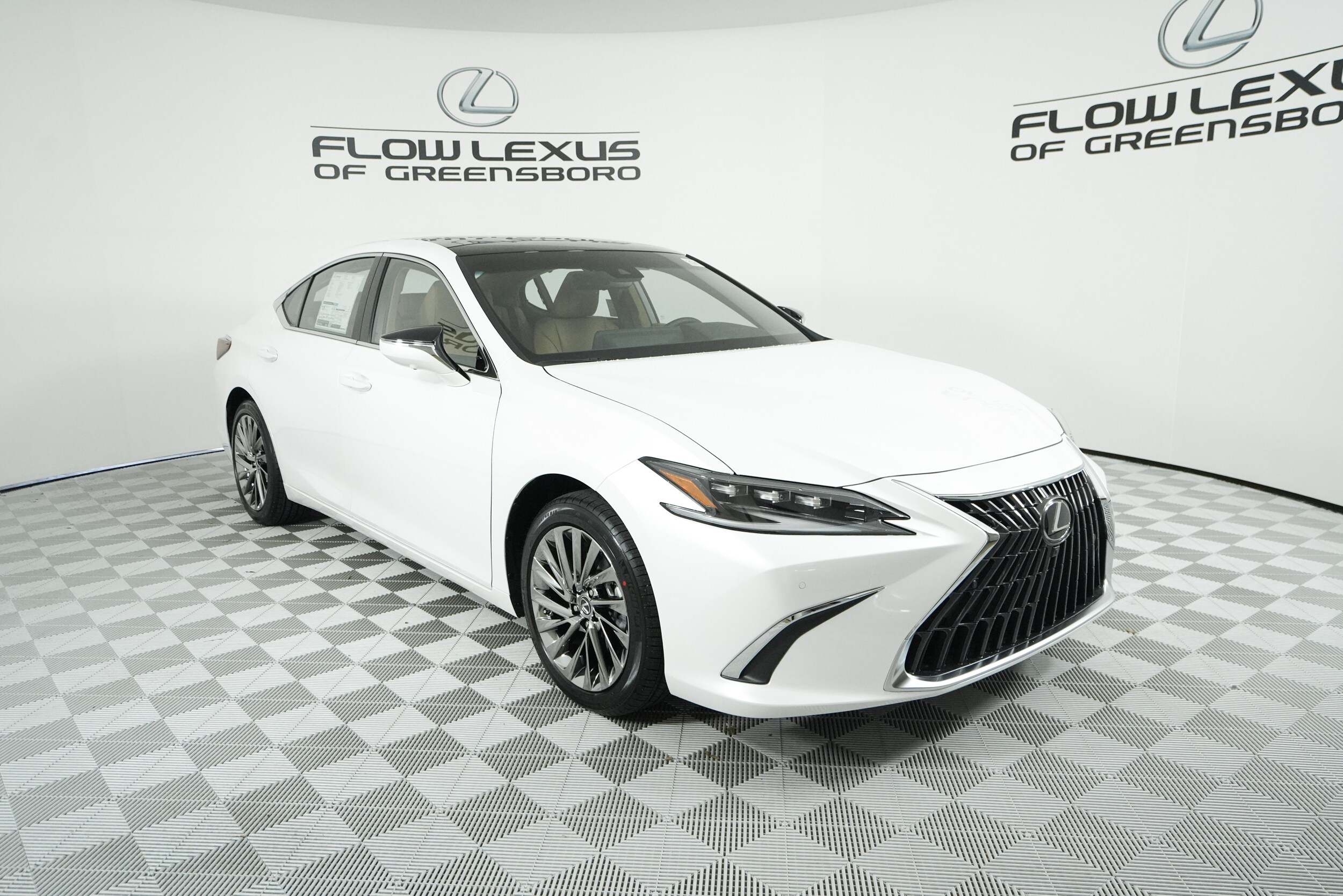 2025 Lexus ES 350 Ultra Luxury photo 3