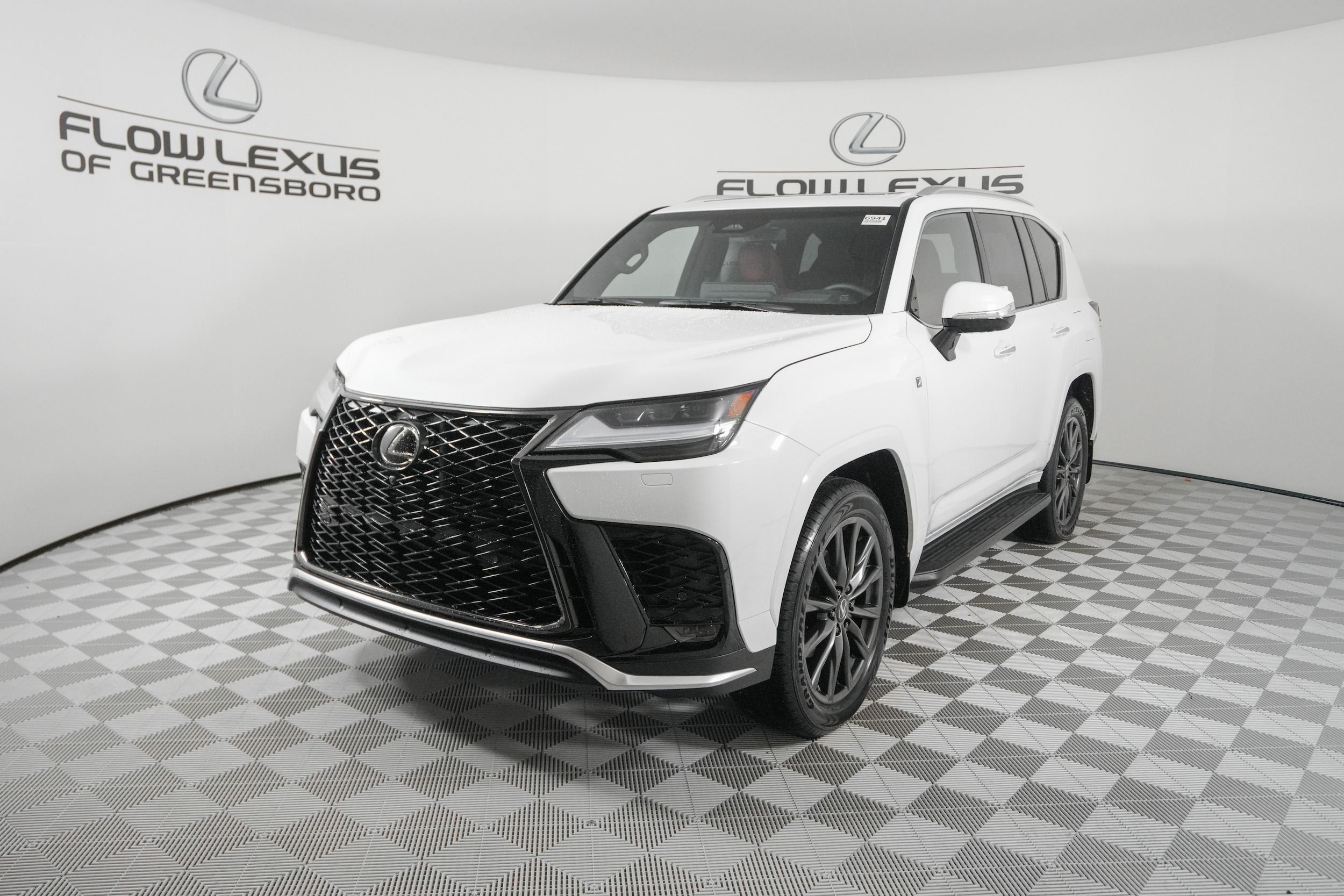 2025 Lexus LX F-Sport's photo