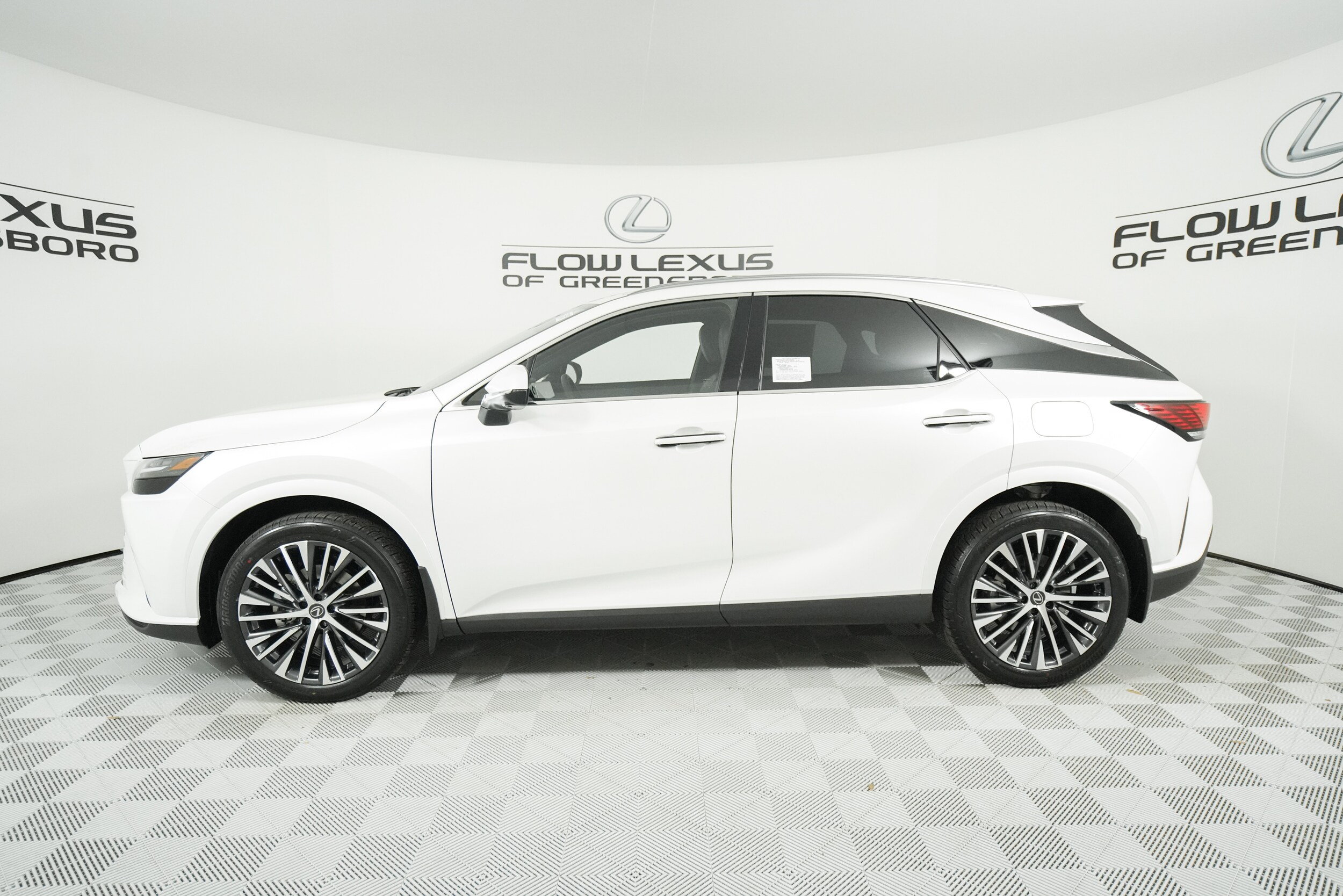 2026 Lexus RX 350 Premium photo 3