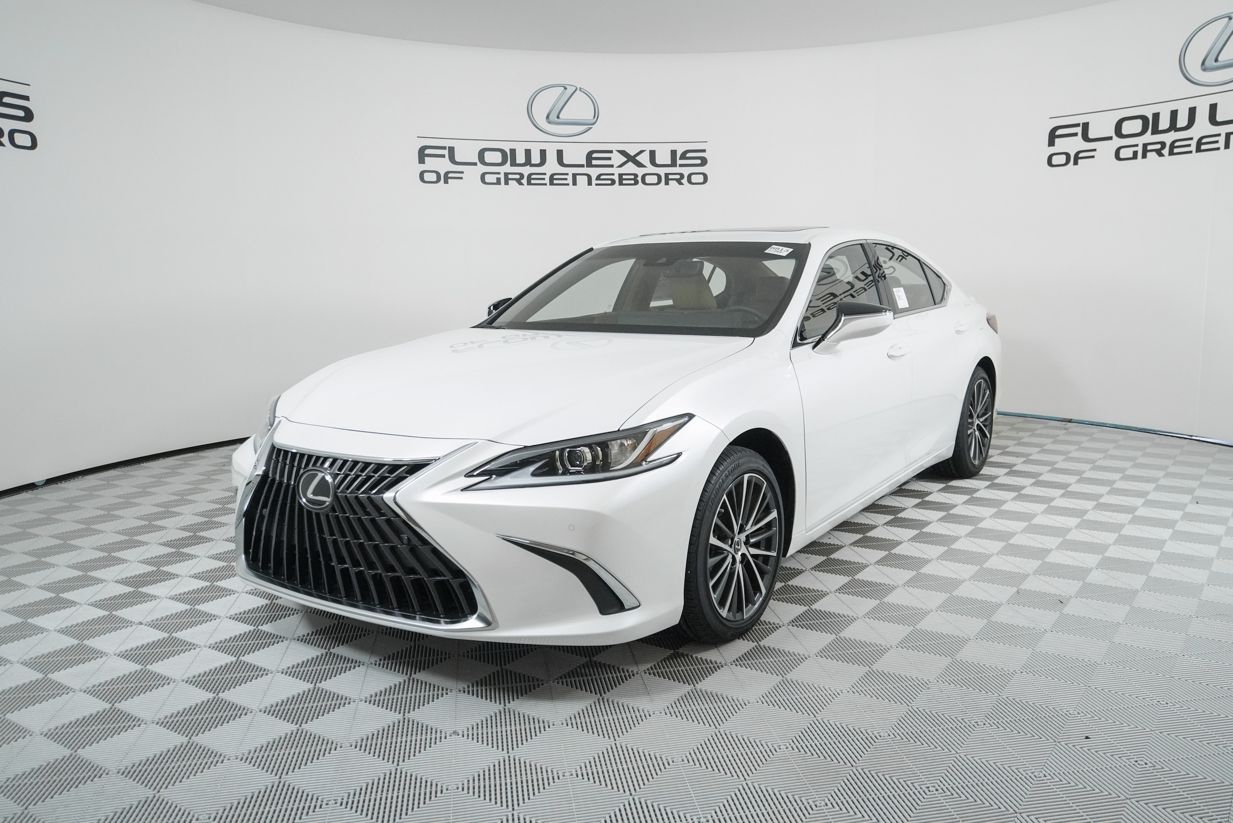 2025 Lexus ES Hybrid