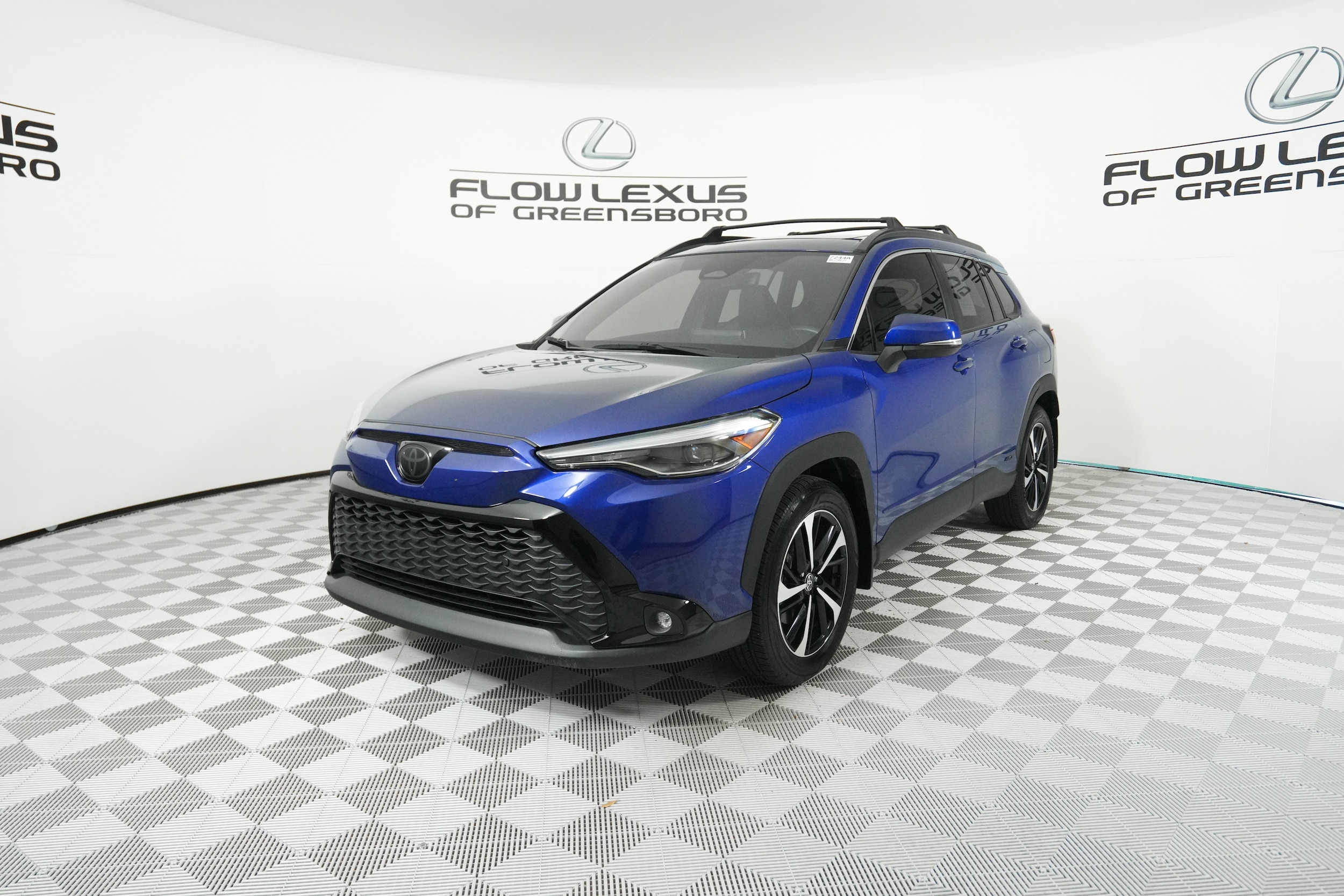 2024 Toyota Corolla Cross XSE's photo