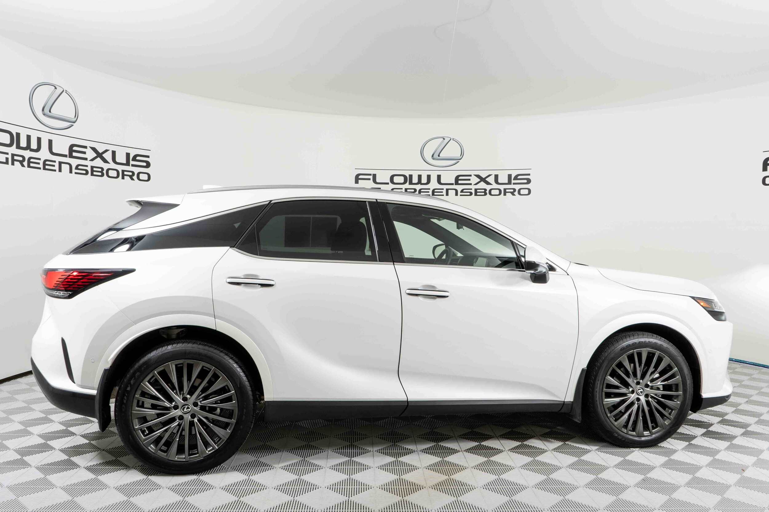 2023 Lexus RX 350 Luxury photo 4