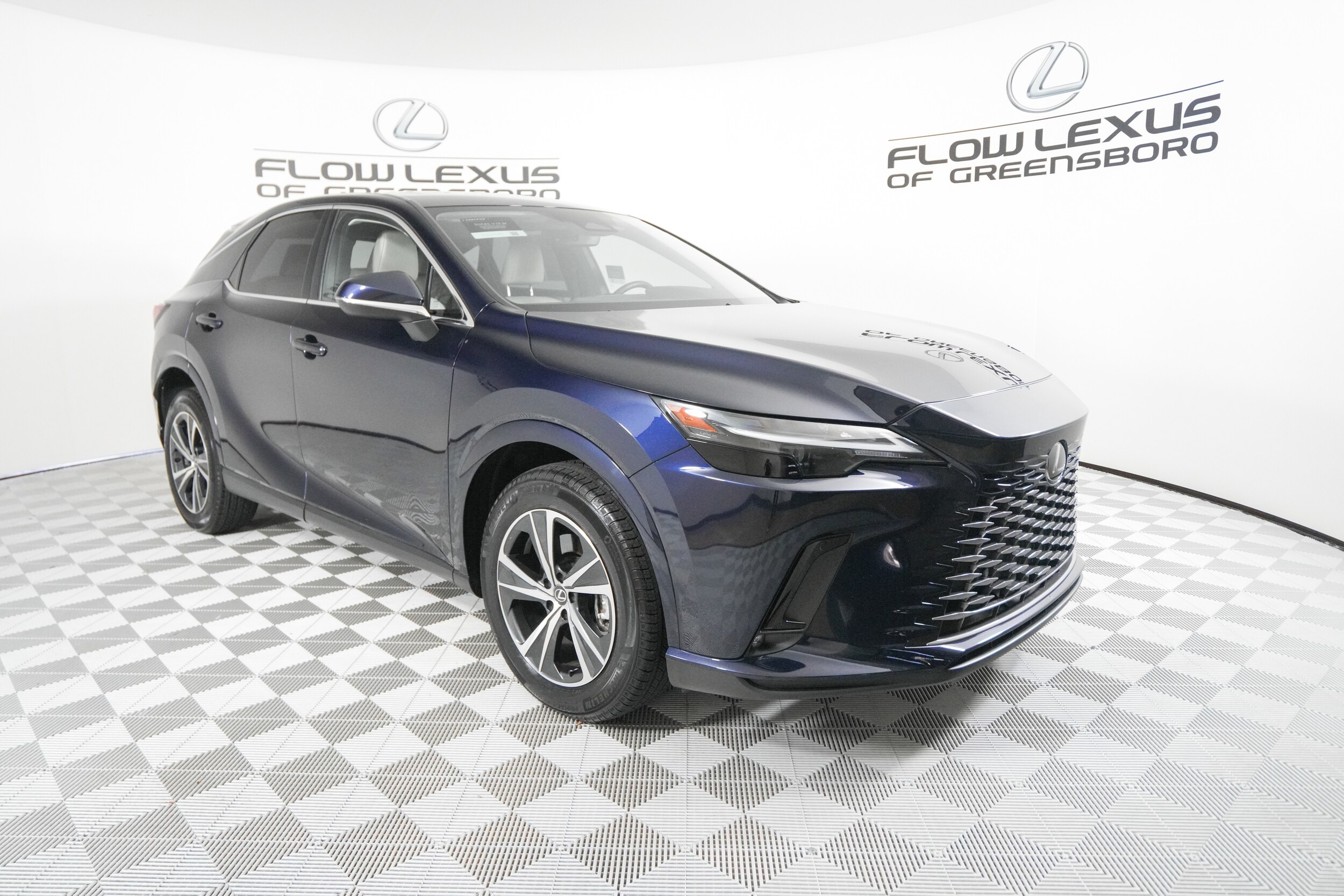2024 Lexus RX 350 photo 2