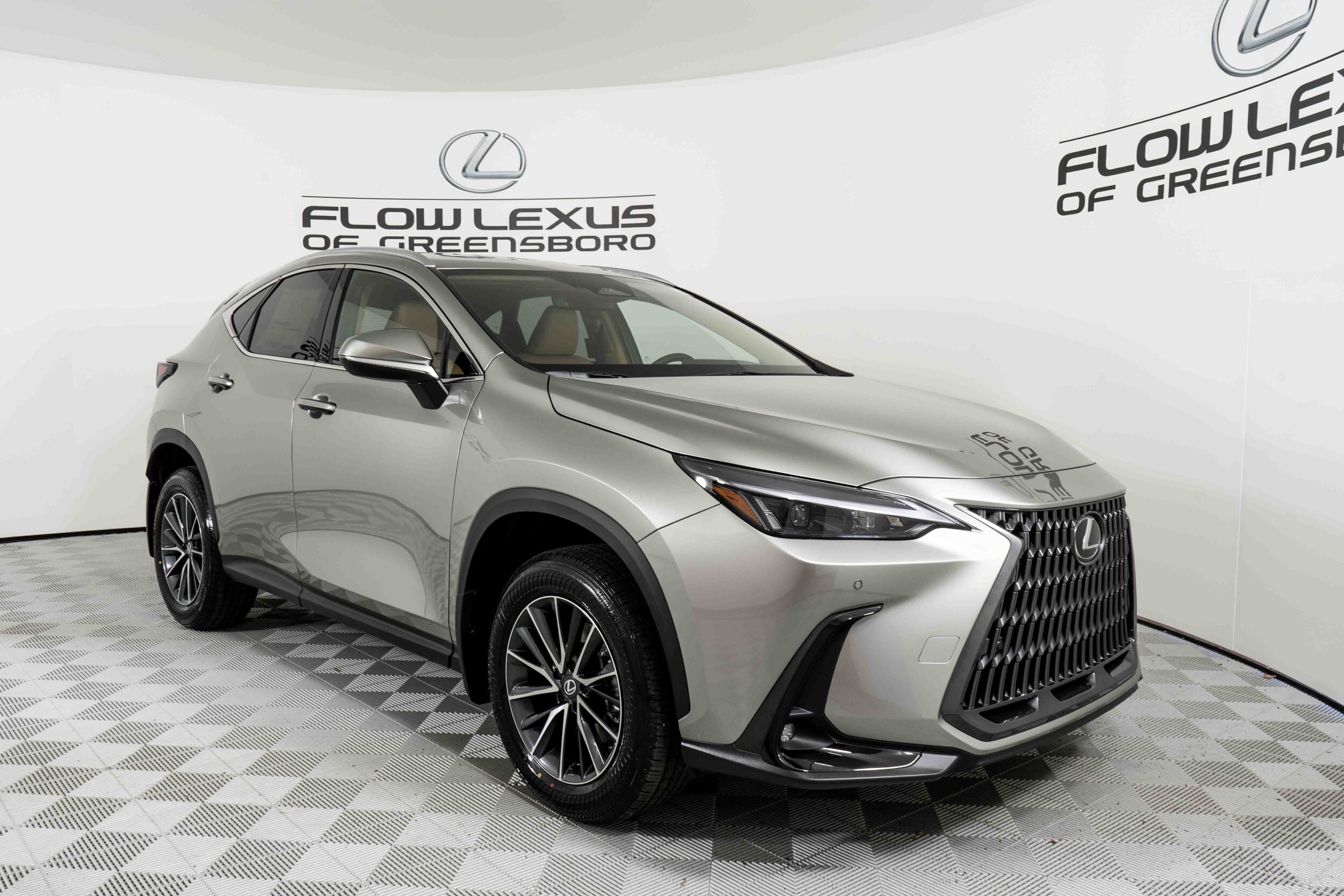 2026 Lexus NX 350 Premium photo 2