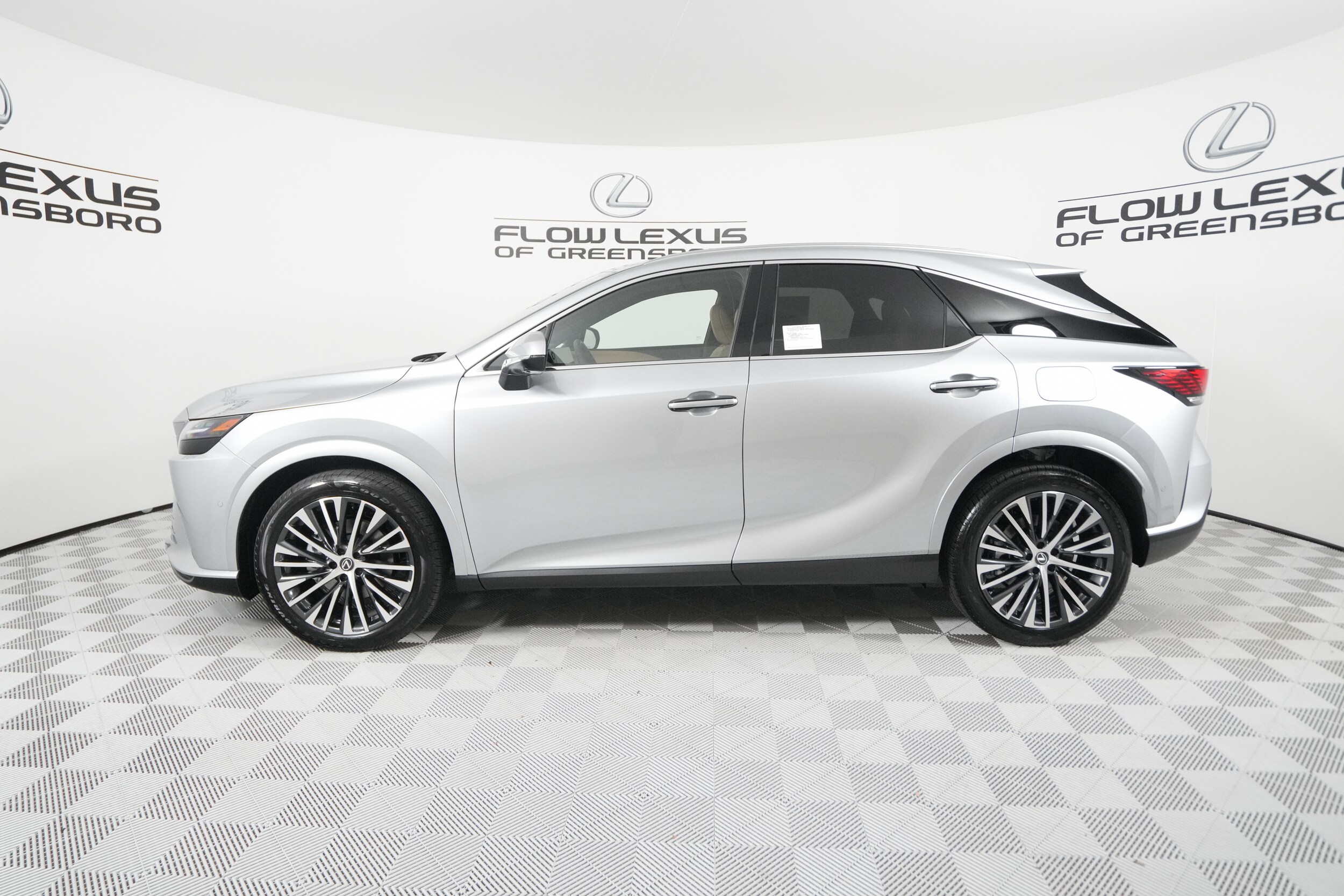 2025 Lexus RX 350 Premium photo 3
