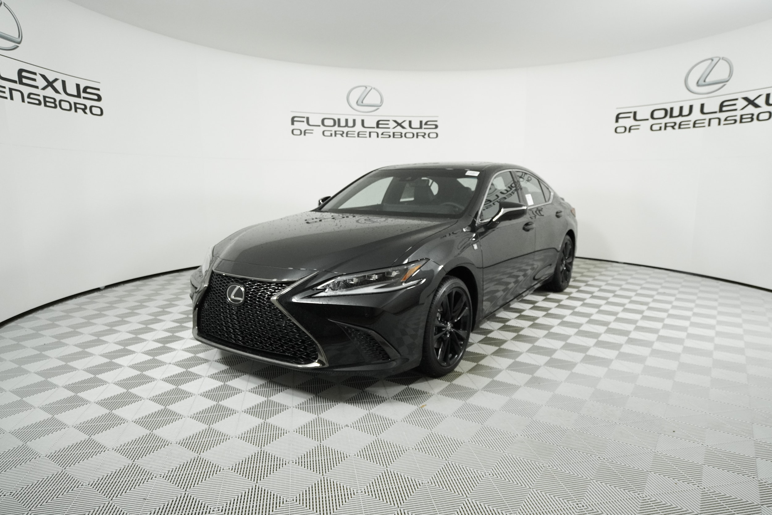 2025 Lexus ES 350 F SPORT Handling's photo