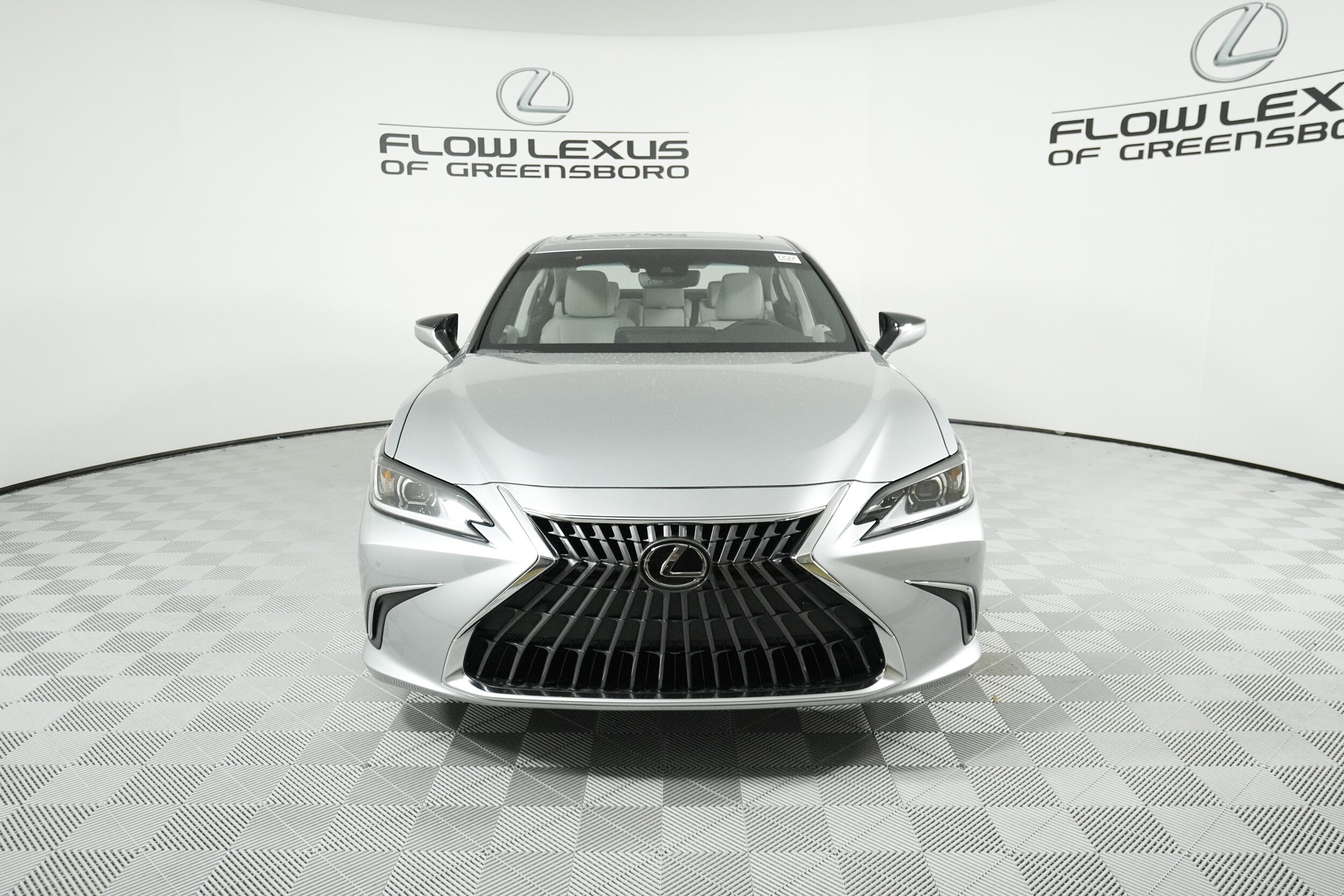 2025 Lexus ES 350 Premium photo 2