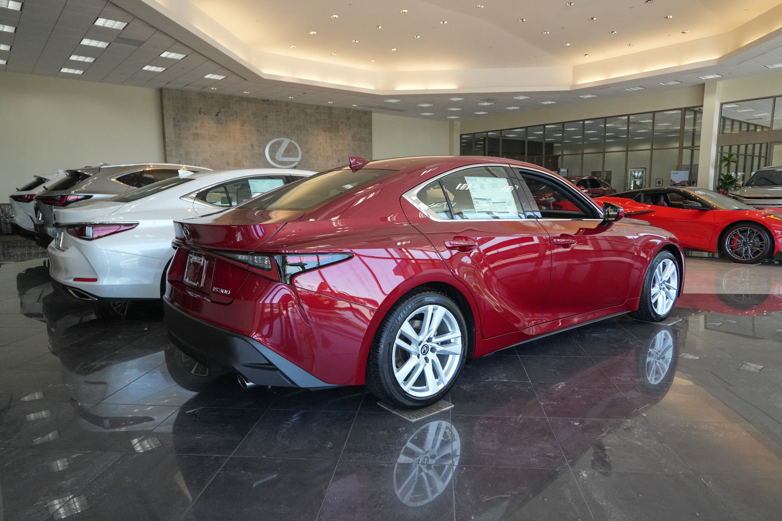2025 Lexus IS 300 photo 4