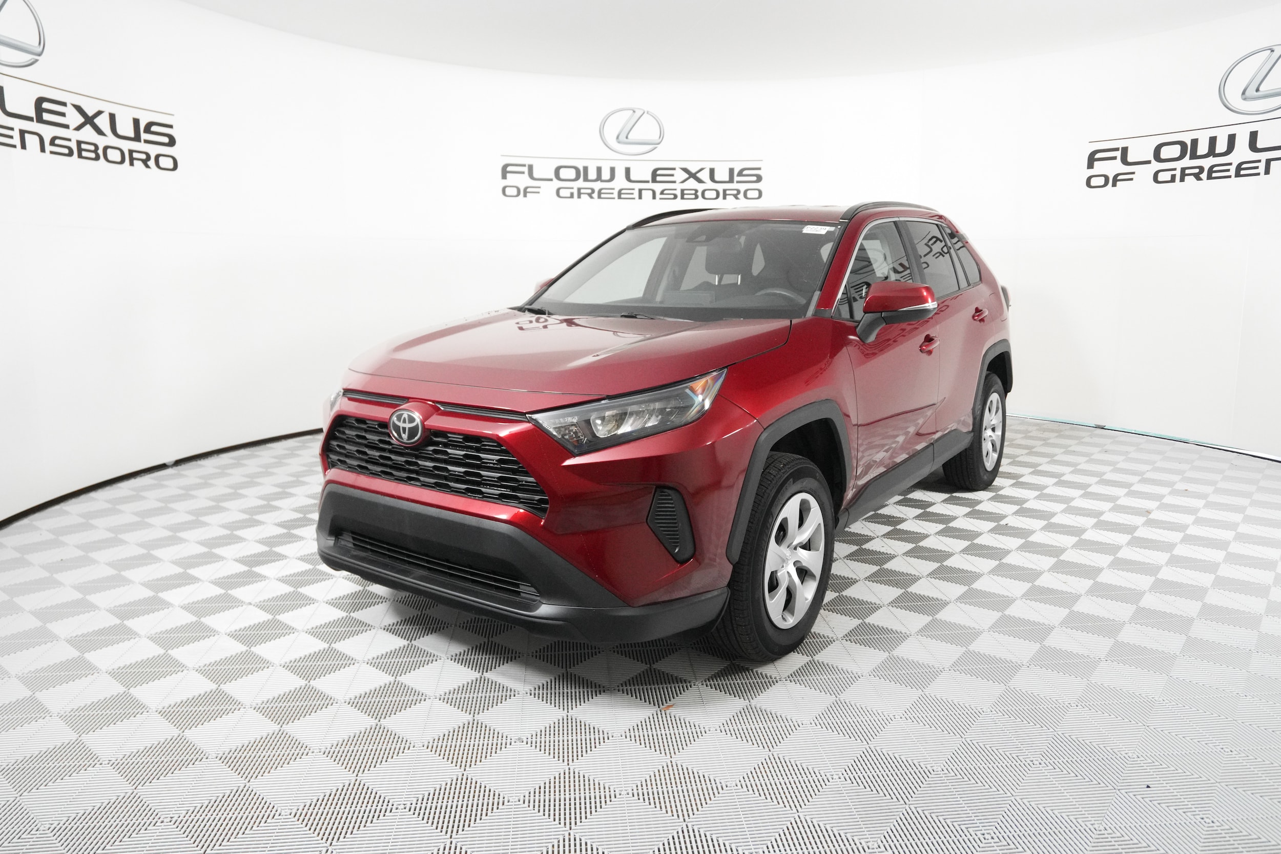 2021 Toyota RAV4 LE's photo