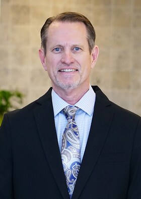 Staff member PATRICK MOYE from ID_c6d6883397cf