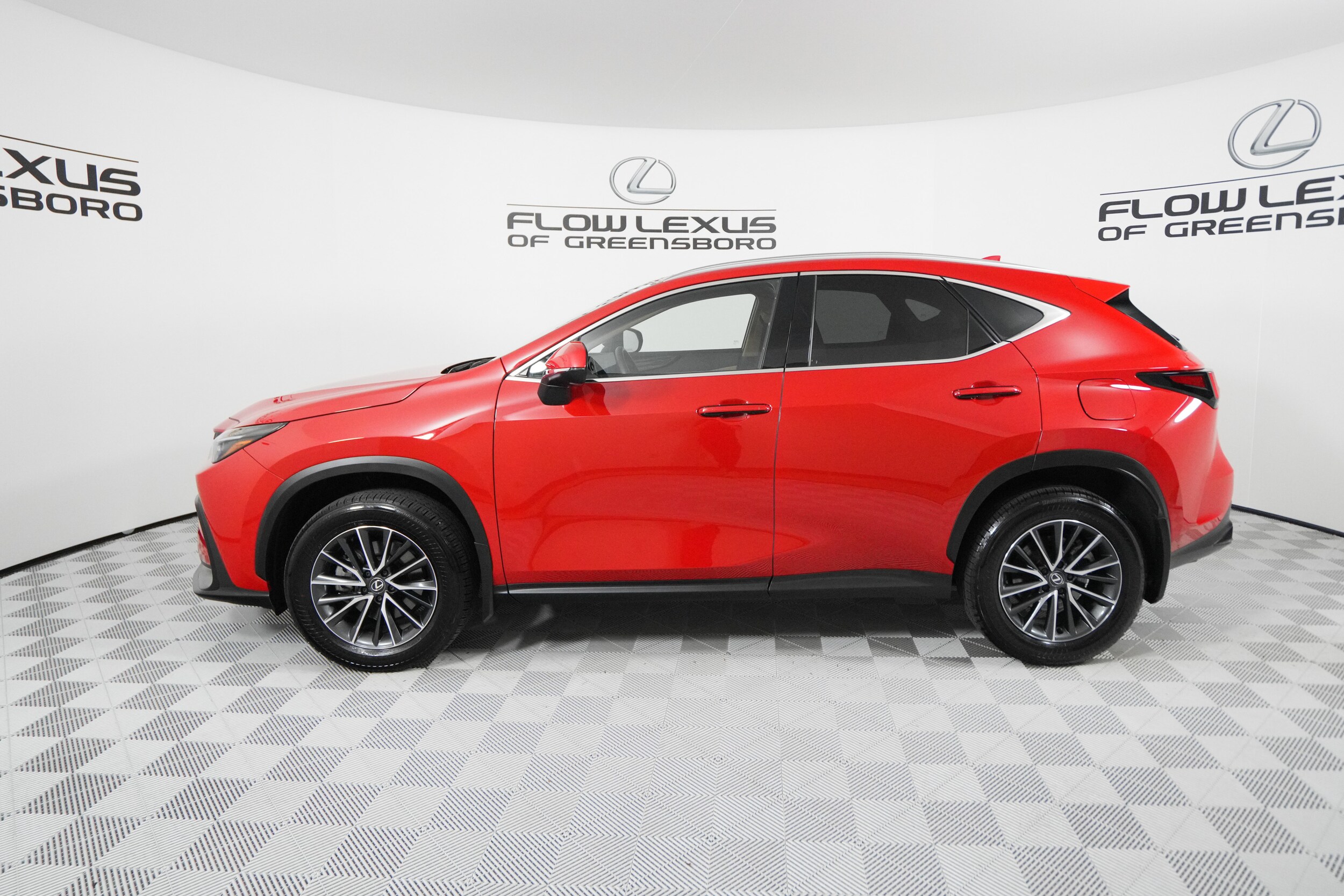 2025 Lexus NX 350 Premium photo 3