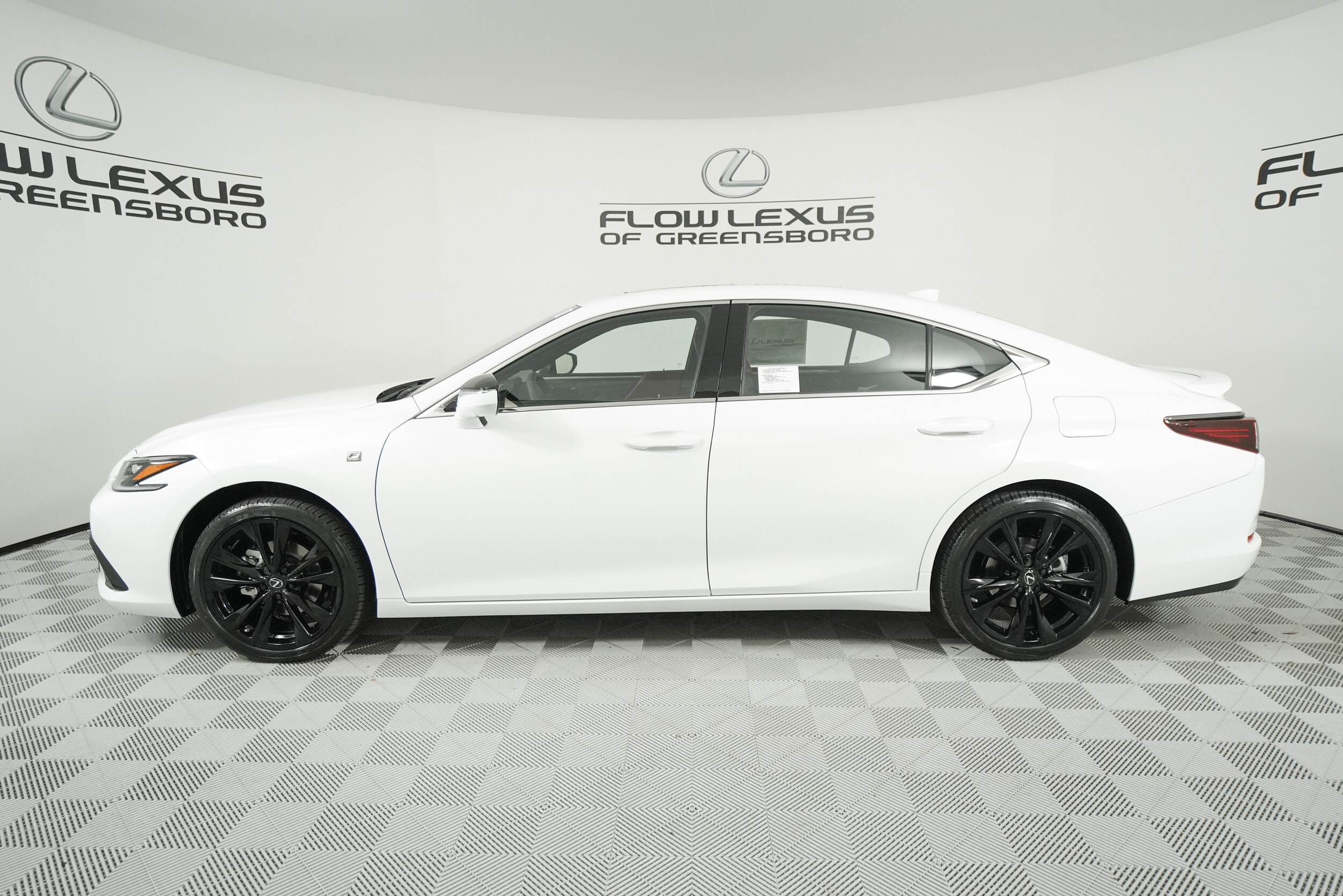 2025 Lexus ES 350 F SPORT Handling photo 4