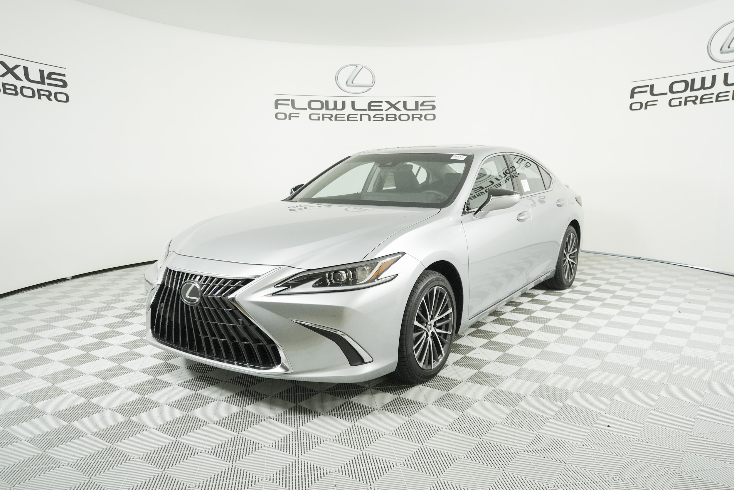 2025 Lexus ES Hybrid
