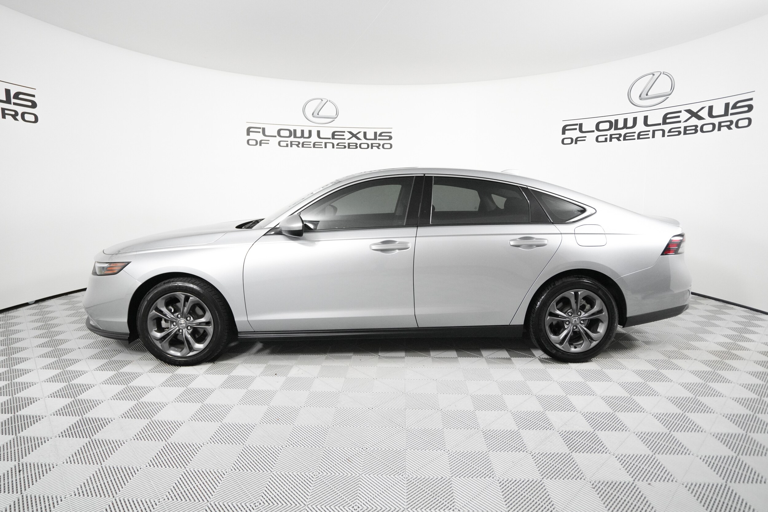 2023 Honda Accord EX photo 2
