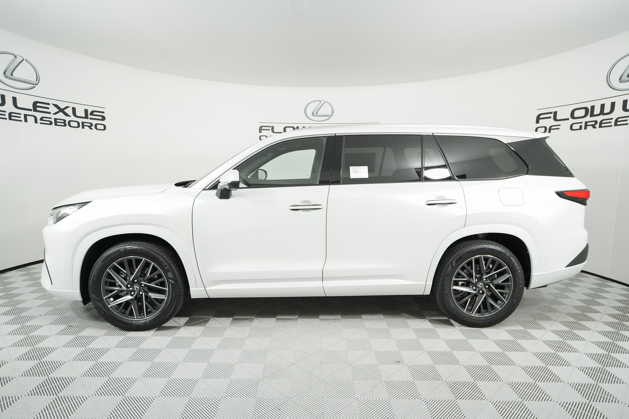 2026 Lexus TX 350 Premium photo 2