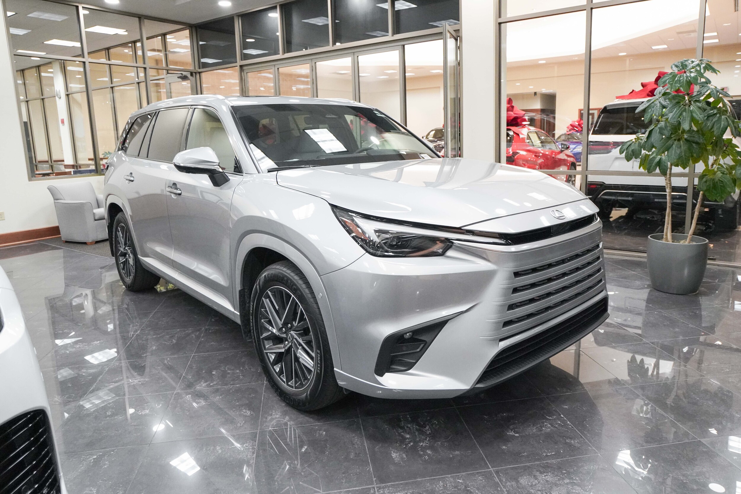 2025 Lexus TX 350 Premium photo 2