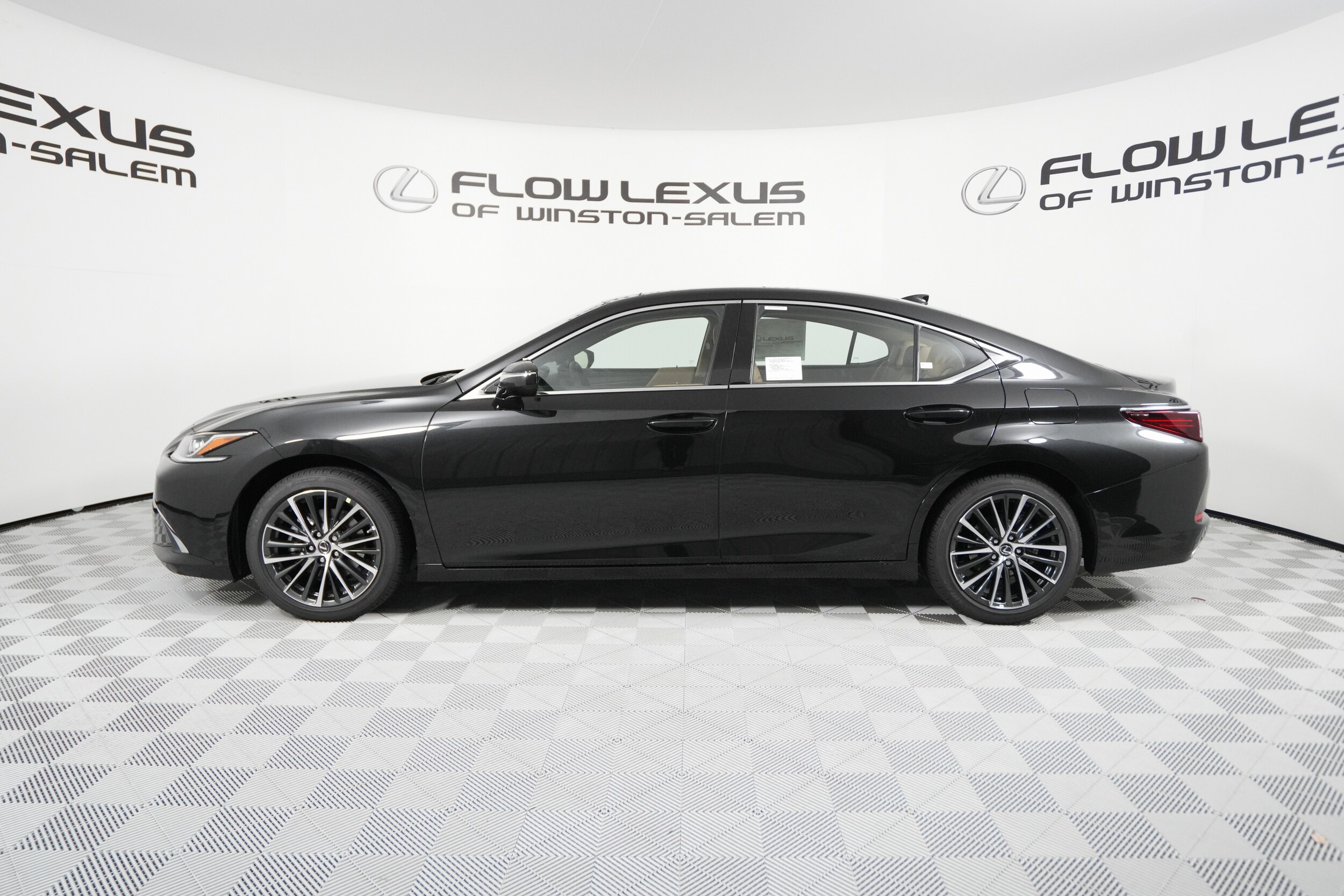 2025 Lexus ES 350 Premium photo 4
