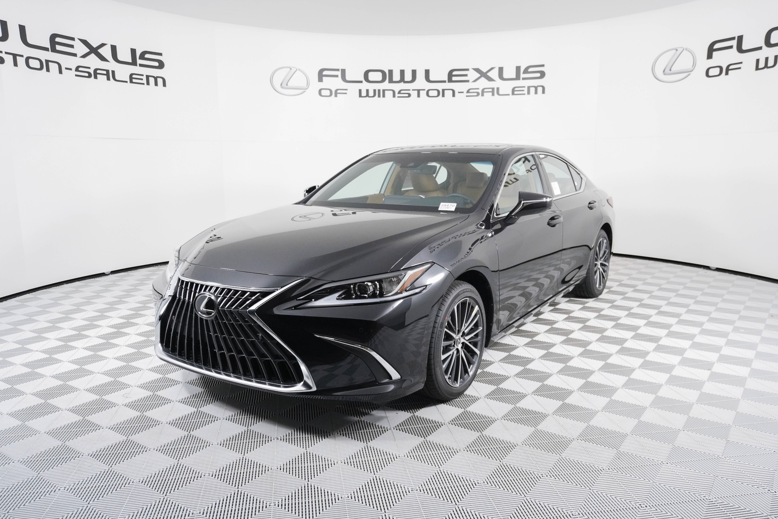 2025 Lexus ES 350's photo