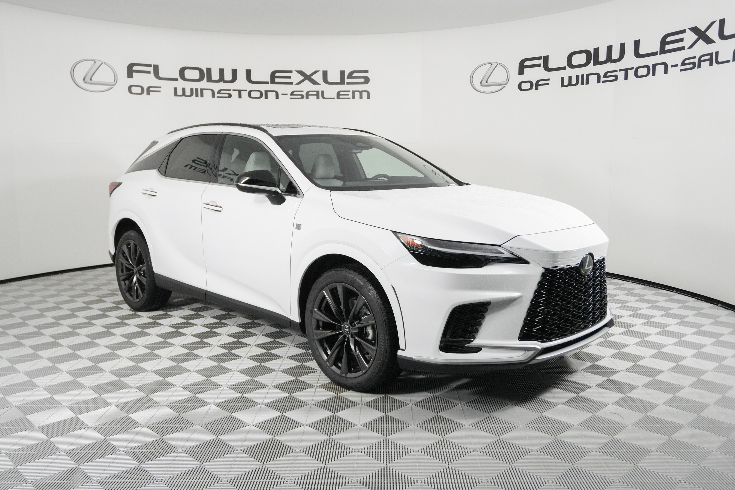 2025 Lexus RX 350 F SPORT photo 2