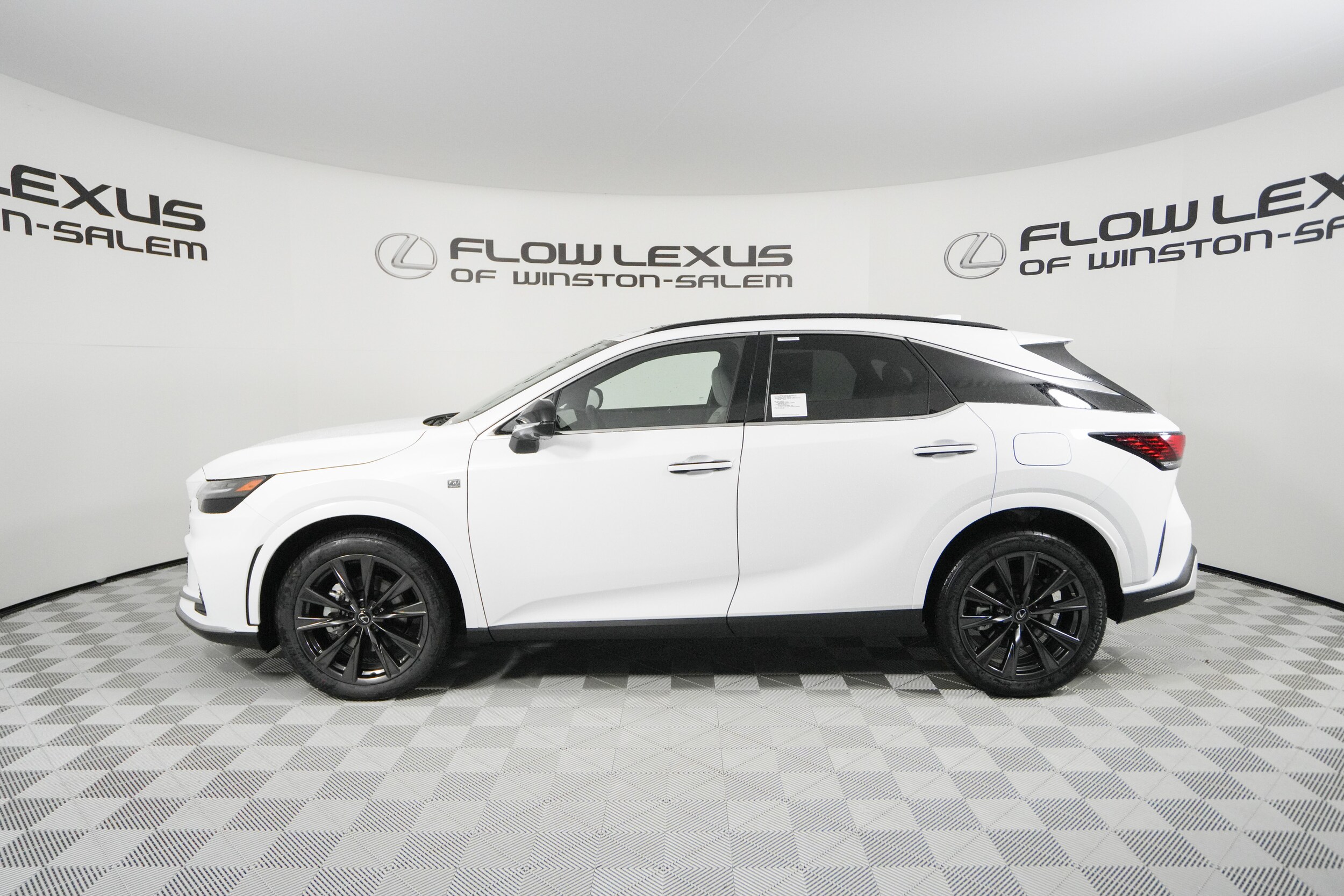 2025 Lexus RX 350 F SPORT photo 3