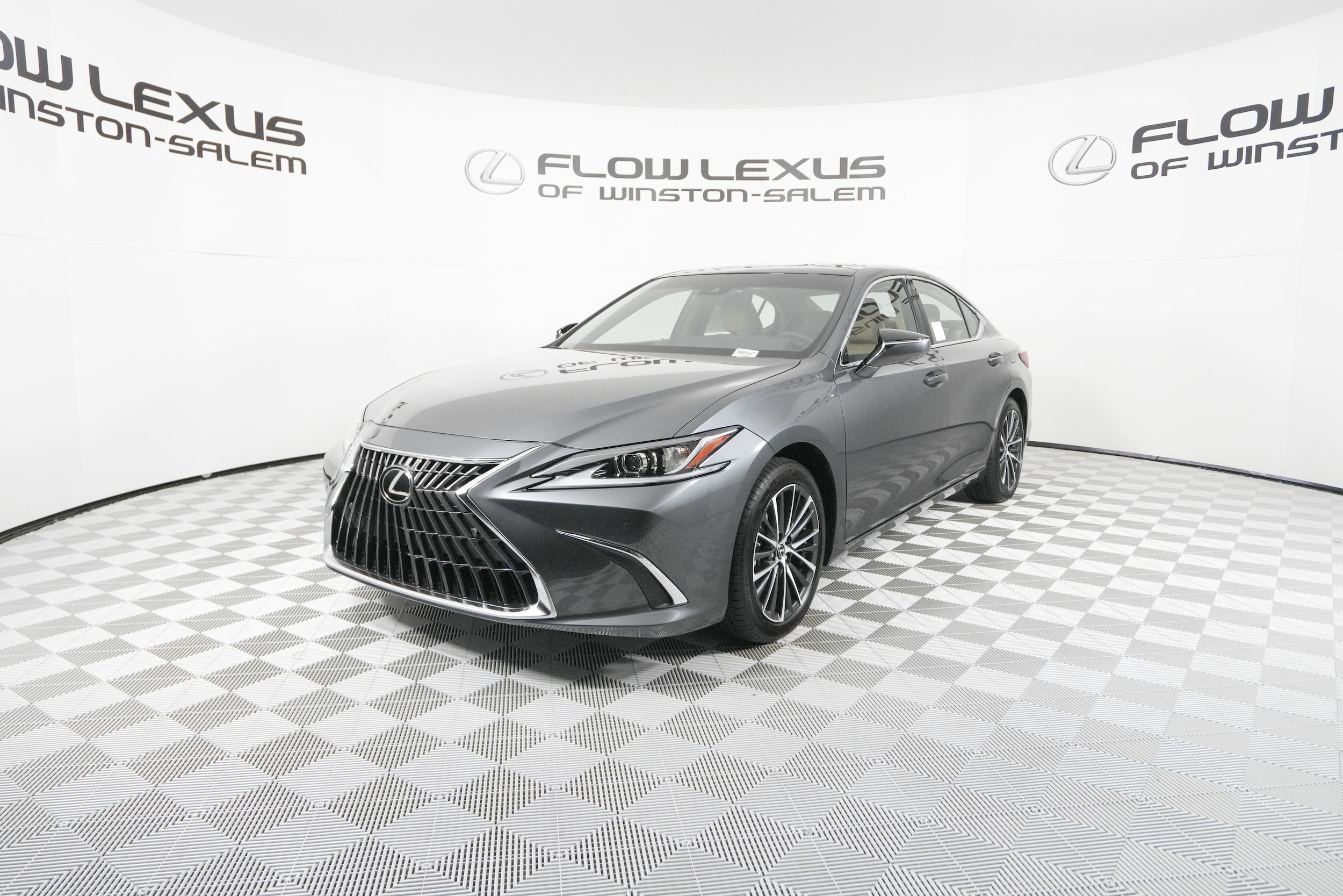 2025 Lexus ES 350's photo