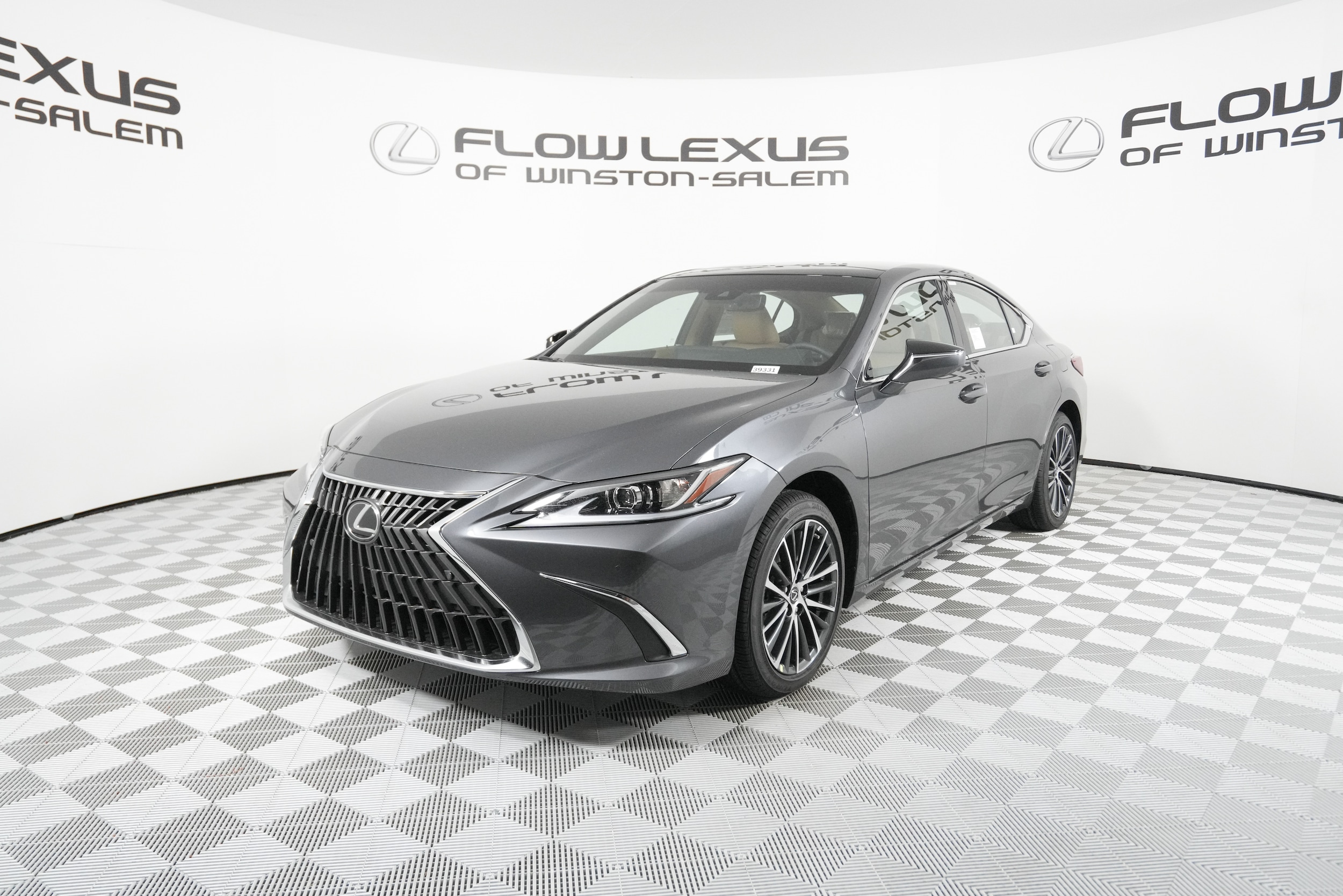 2025 Lexus ES 350's photo
