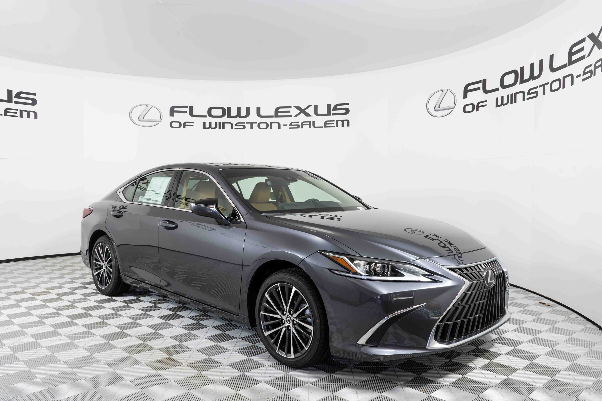 2025 Lexus ES 350 Premium photo 3