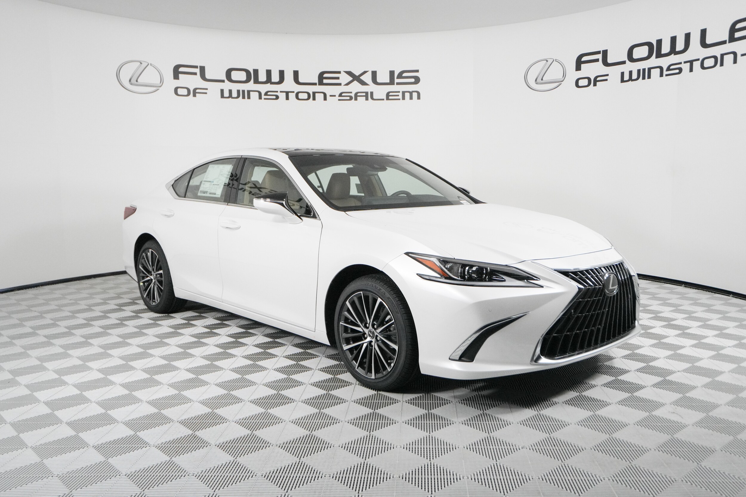2025 Lexus ES 350 Premium photo 2