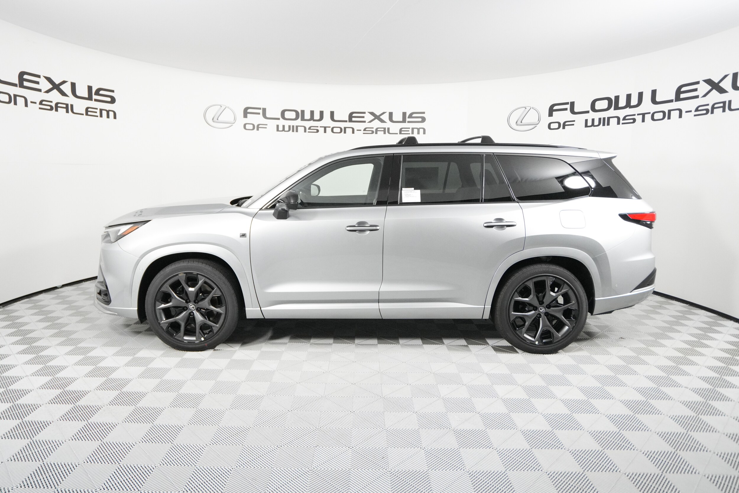 2026 Lexus TX 500h F SPORT Performance Premium photo 4