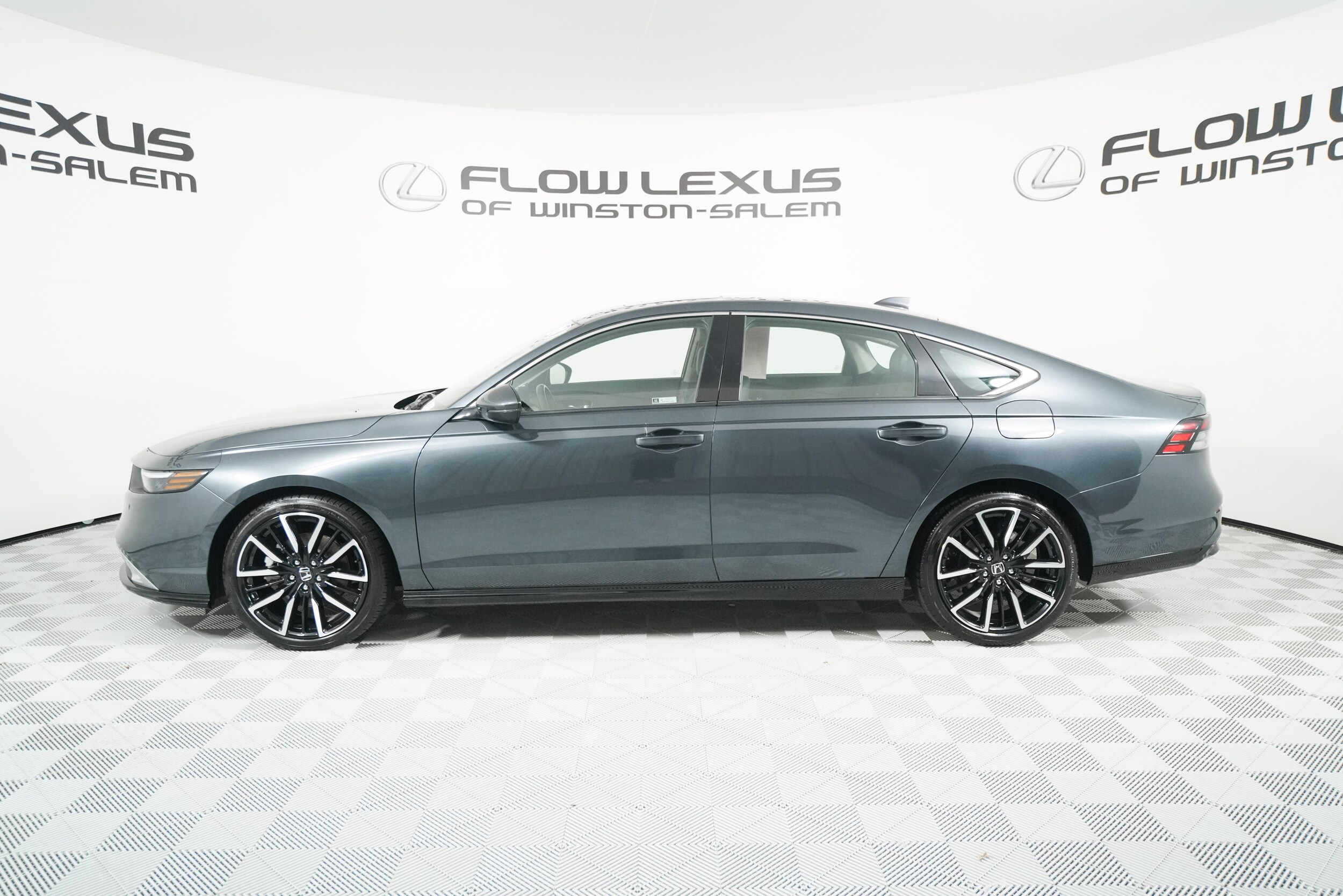 2024 Honda Accord Hybrid Touring photo 4