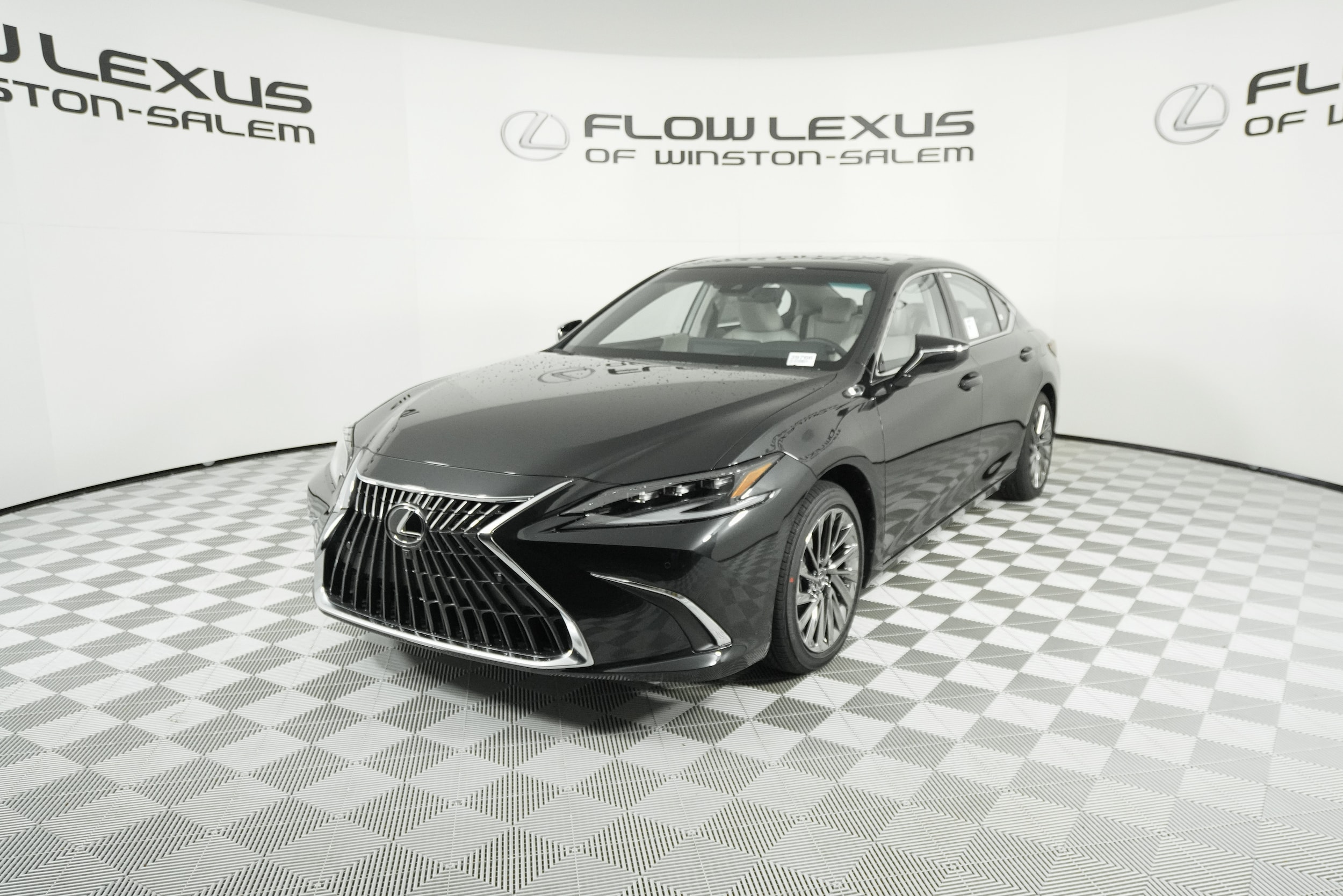 2025 Lexus ES 350 Ultra Luxury's photo