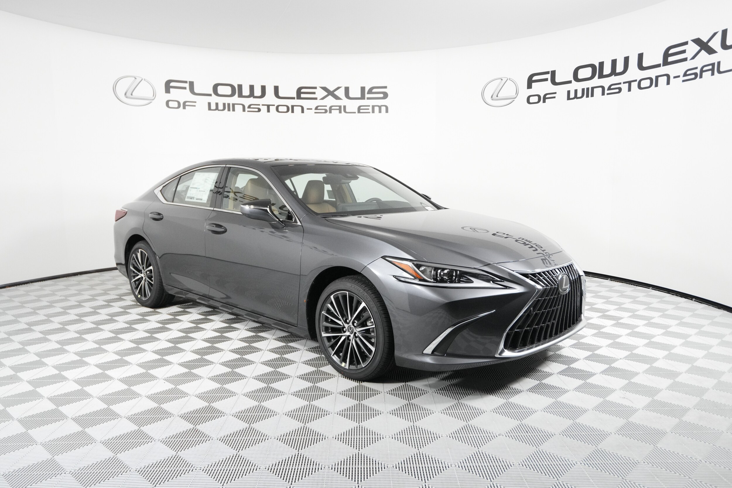2025 Lexus ES 350 Premium photo 3