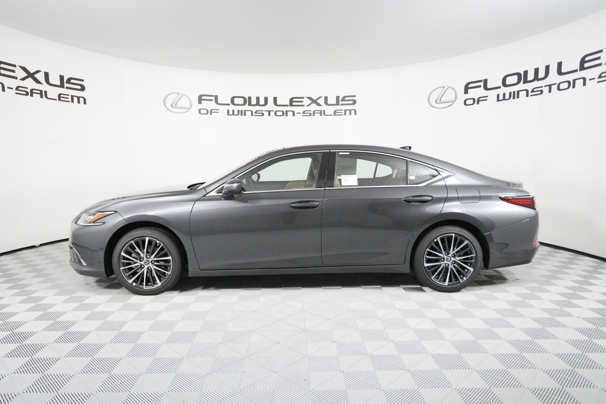 2025 Lexus ES 350 Premium photo 4