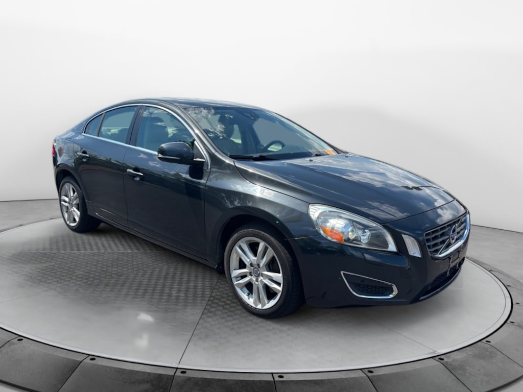 Used 2013 Volvo S60 T6 Platinum Sedan