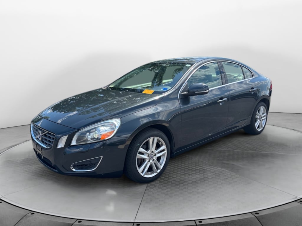 Used 2013 Volvo S60 T6 Platinum Sedan