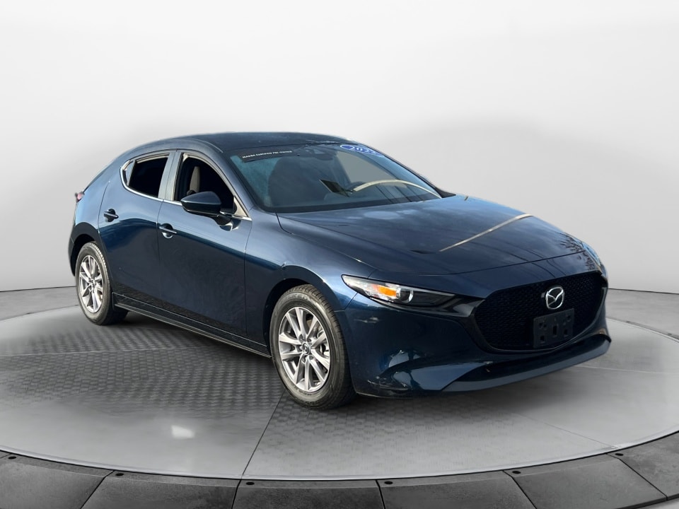2022 Mazda Mazda3 S's photo