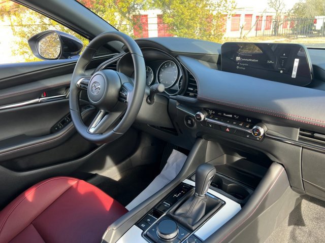 2026 Mazda Mazda3 Carbon Edition - Photo 28