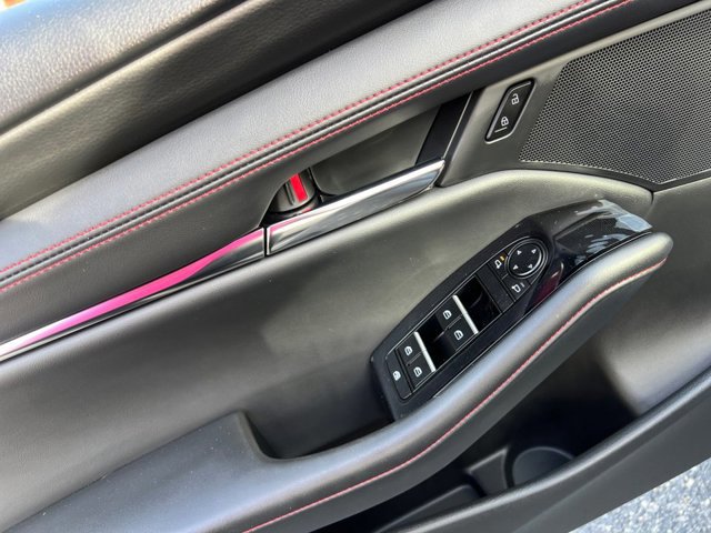 2026 Mazda Mazda3 Carbon Edition - Photo 31