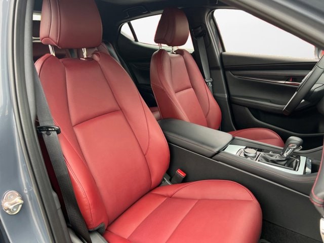 2026 Mazda Mazda3 Carbon Edition - Photo 9